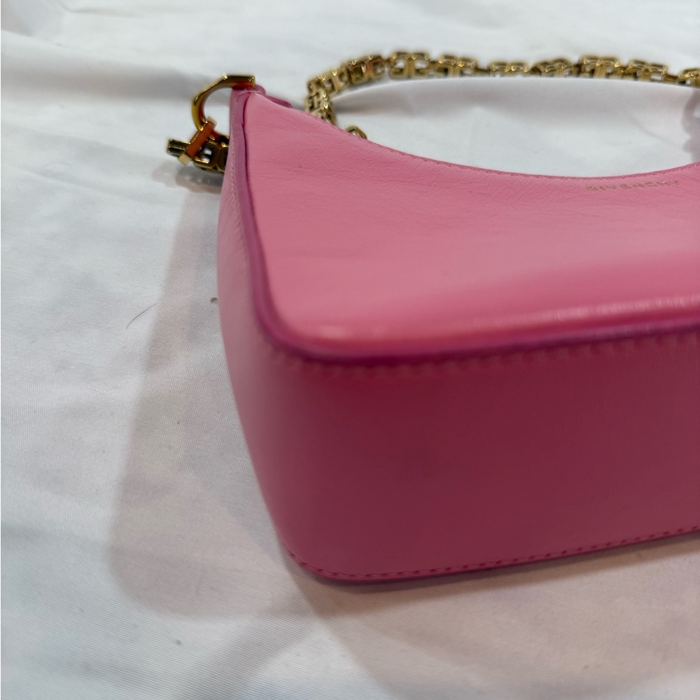 Authentic Mini Givenchy - Picture 14 of 17